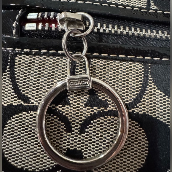 Coach Black and Cream Signature Tote - Picture 11 of 15